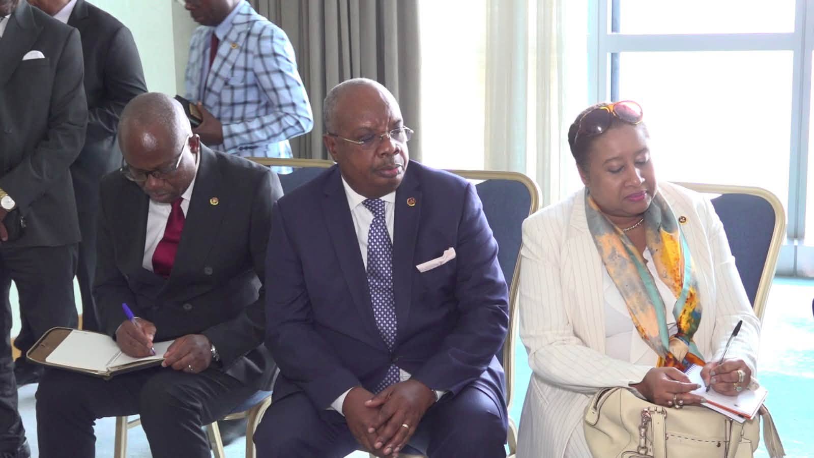 En visite de travail en République du Congo, S.E.M Daniel Francisco CHAPO