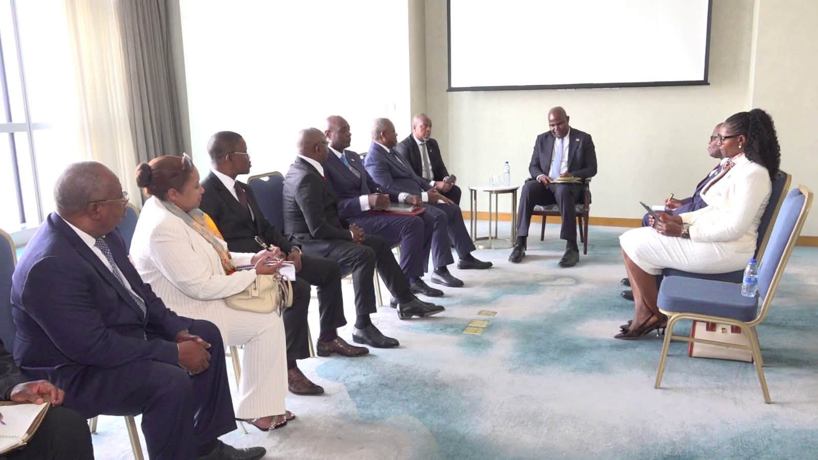 En visite de travail en République du Congo, S.E.M Daniel Francisco CHAPO